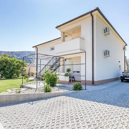 Nur 300 Meter Zum Feinkieselstrand *