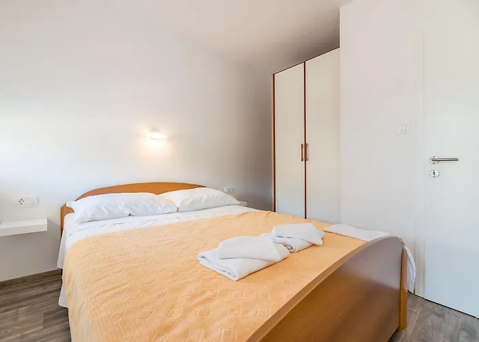 Nur 300 Meter Zum Feinkieselstrand * باشْكا